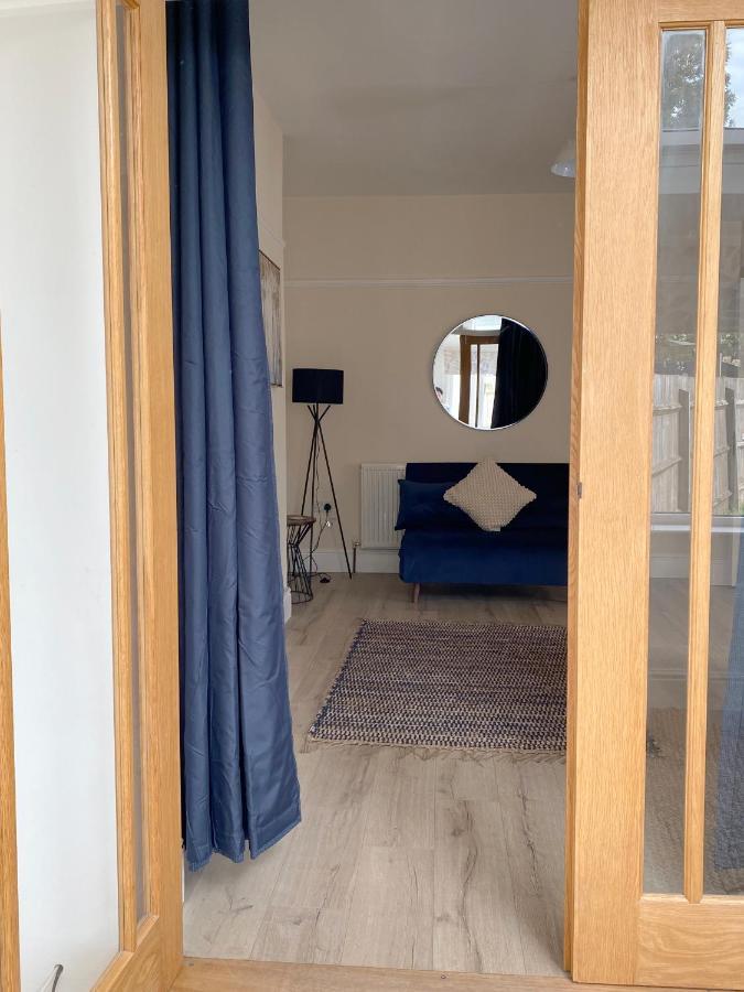 1 Ashford Road Guesthouse Redhill  Zewnętrze zdjęcie