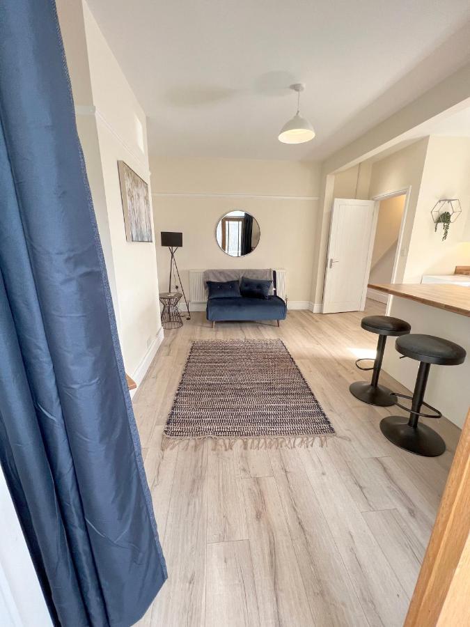 1 Ashford Road Guesthouse Redhill  Zewnętrze zdjęcie