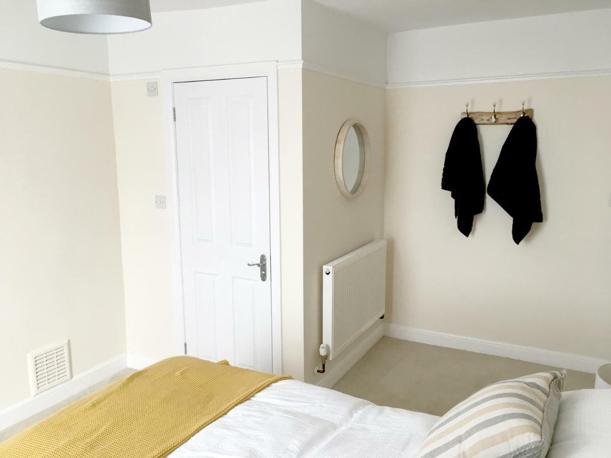 1 Ashford Road Guesthouse Redhill  Zewnętrze zdjęcie