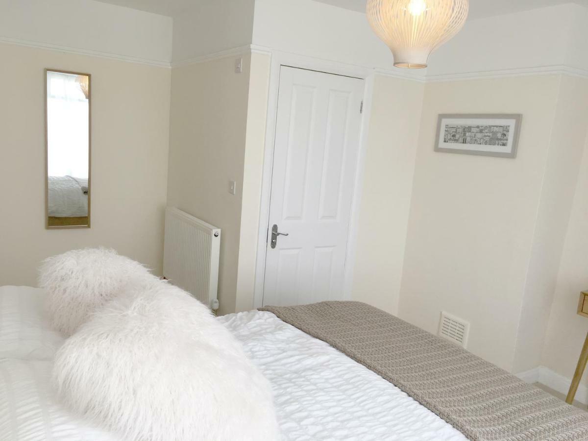 1 Ashford Road Guesthouse Redhill  Zewnętrze zdjęcie