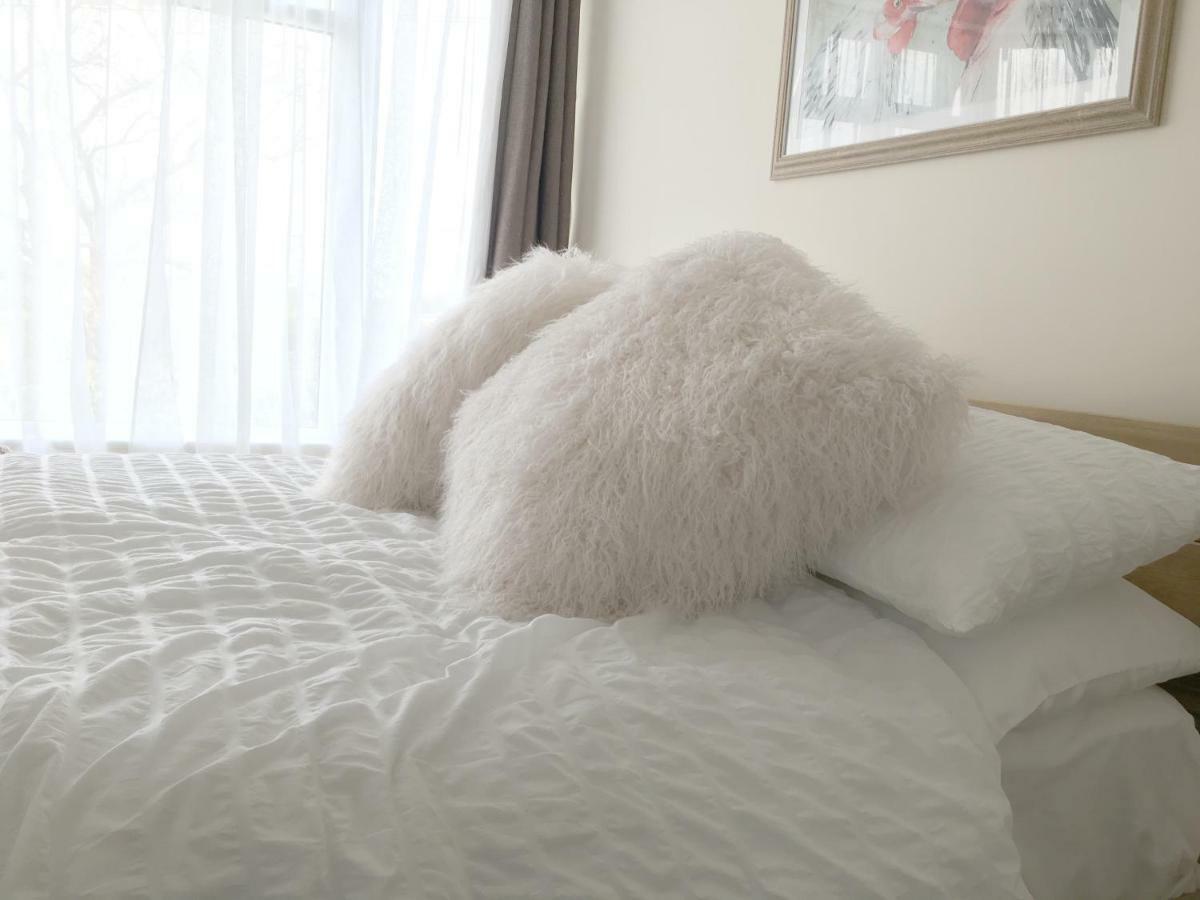 1 Ashford Road Guesthouse Redhill  Zewnętrze zdjęcie