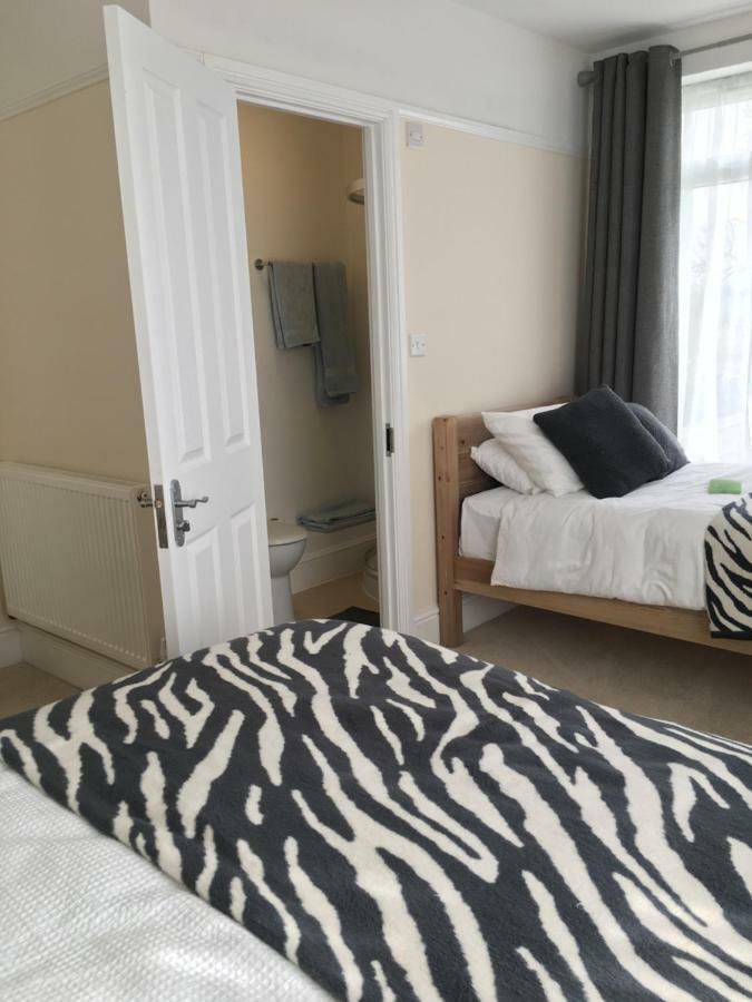 1 Ashford Road Guesthouse Redhill  Zewnętrze zdjęcie