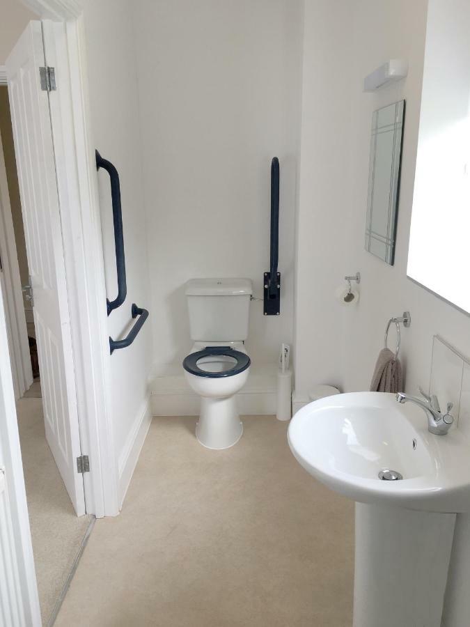 1 Ashford Road Guesthouse Redhill  Zewnętrze zdjęcie