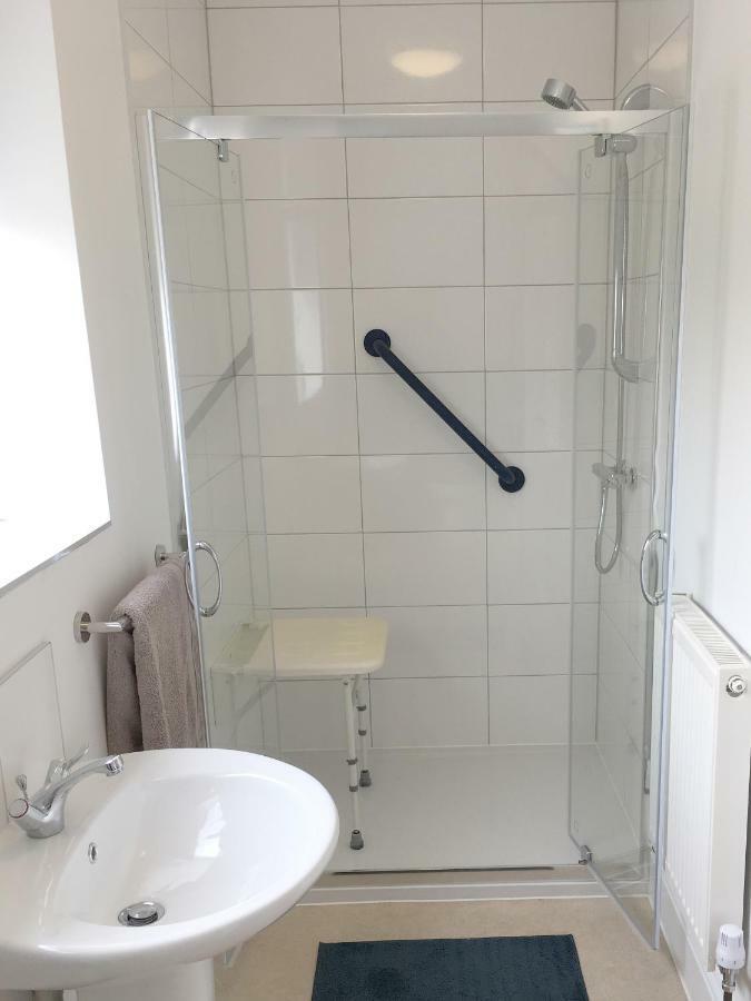 1 Ashford Road Guesthouse Redhill  Zewnętrze zdjęcie
