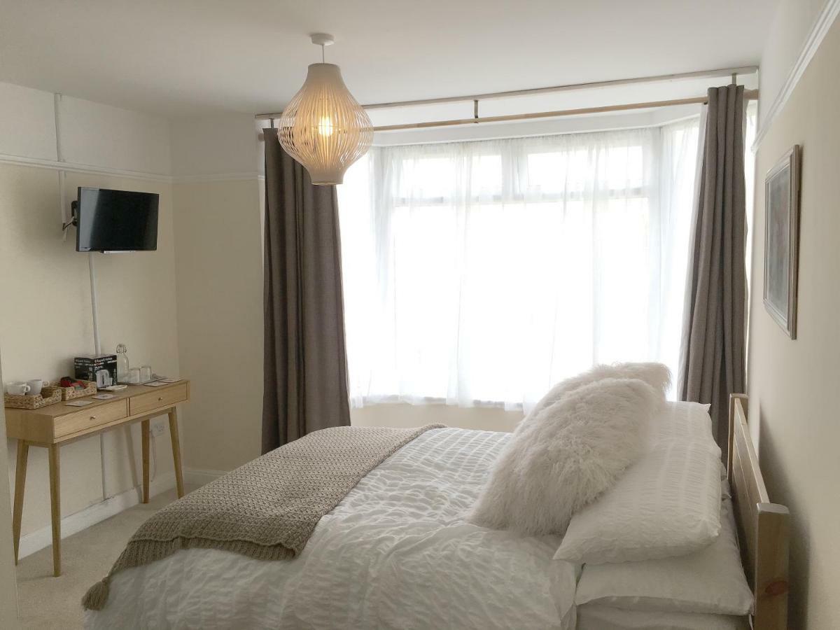1 Ashford Road Guesthouse Redhill  Zewnętrze zdjęcie