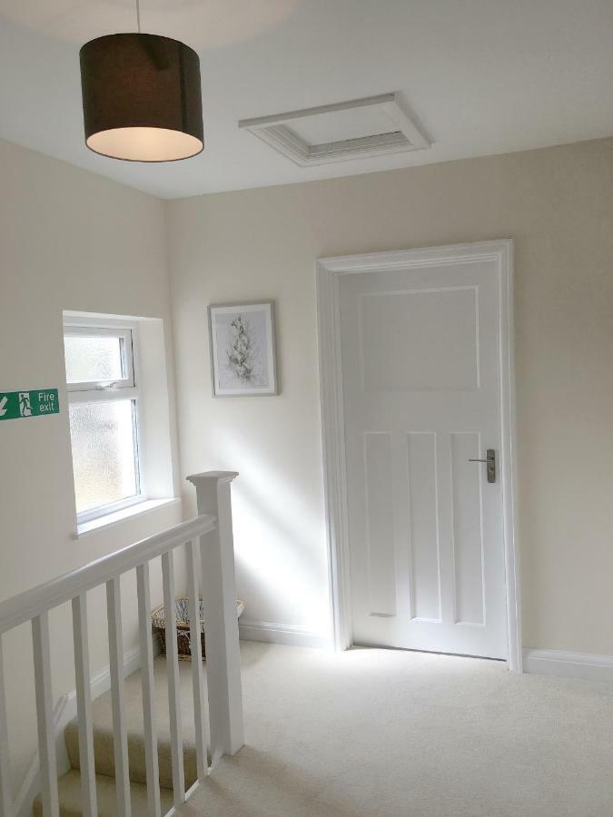 1 Ashford Road Guesthouse Redhill  Zewnętrze zdjęcie